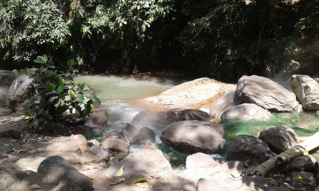 Kristian Homestay Bajawa ภายนอก รูปภาพ