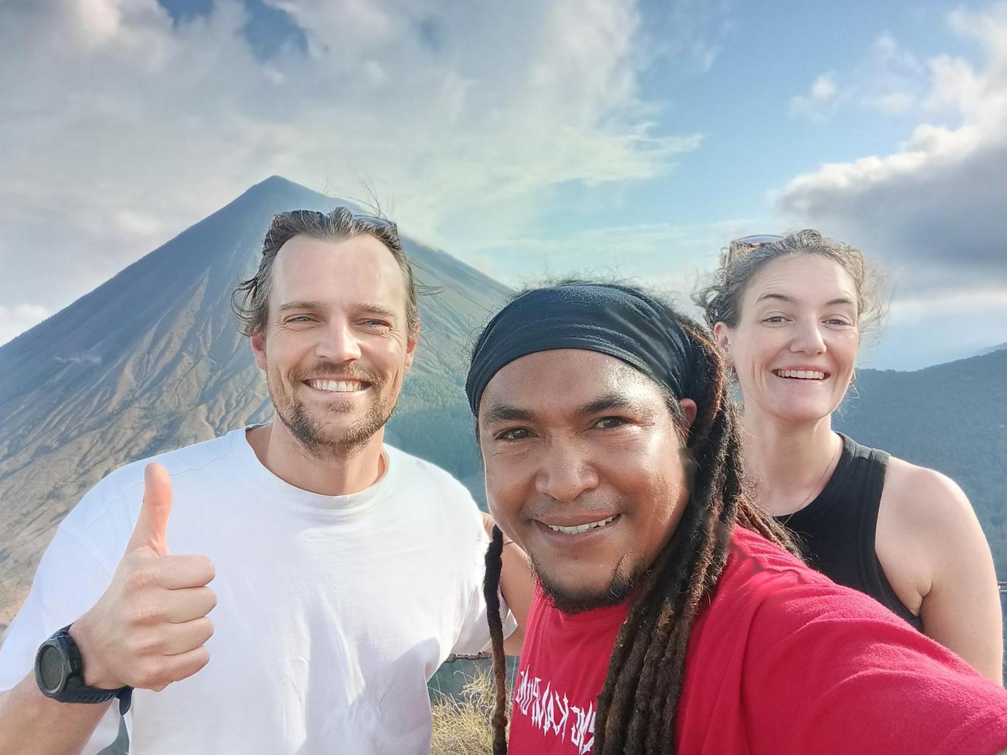 Kristian Homestay Bajawa ภายนอก รูปภาพ