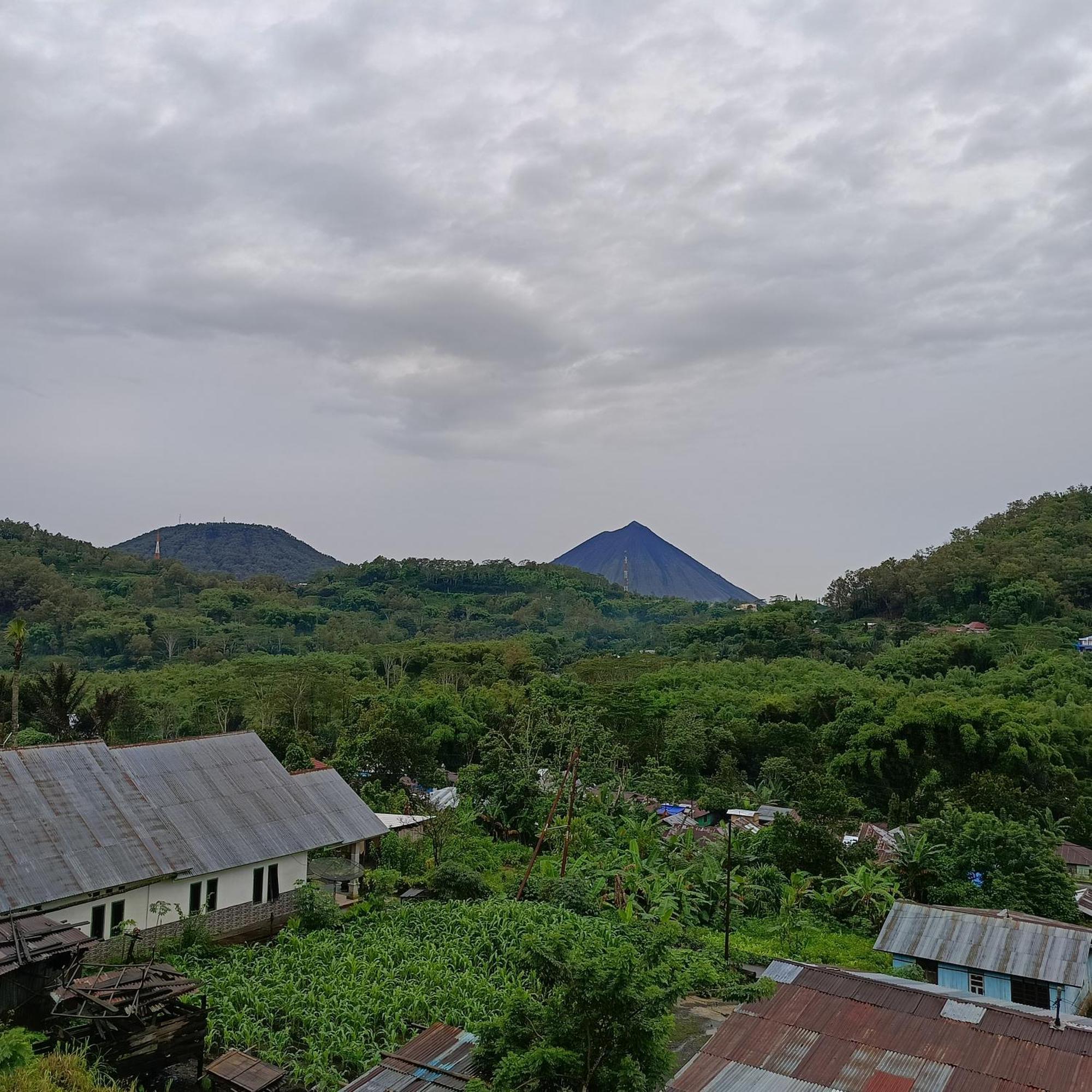 Kristian Homestay Bajawa ภายนอก รูปภาพ